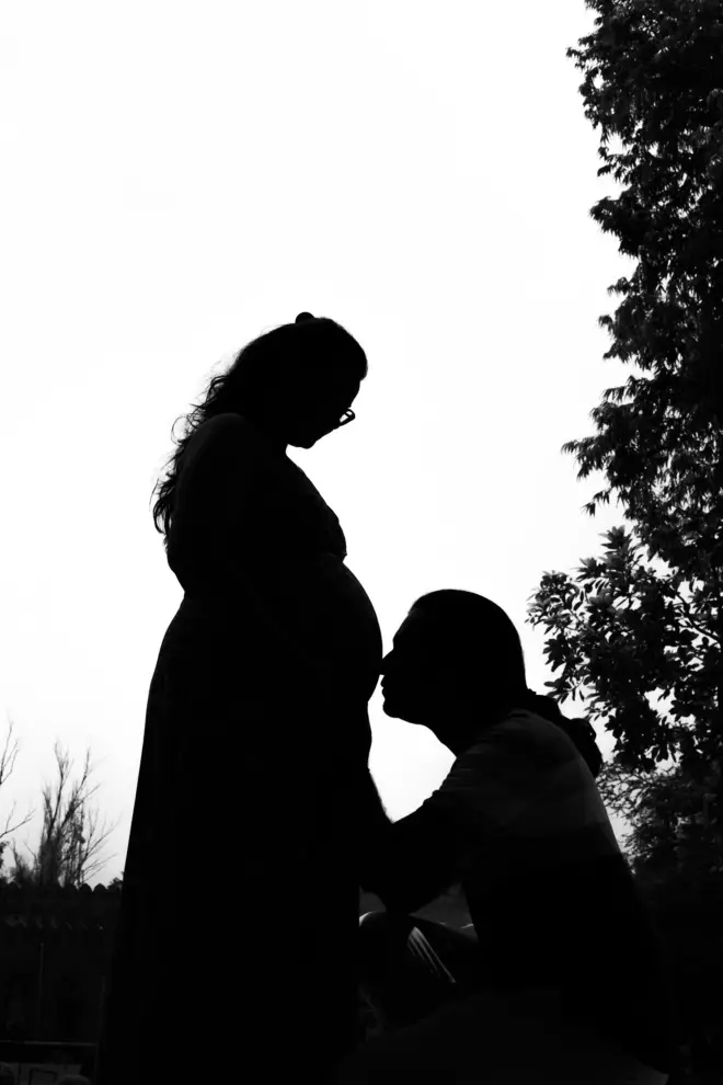 maternity photographer kanpur